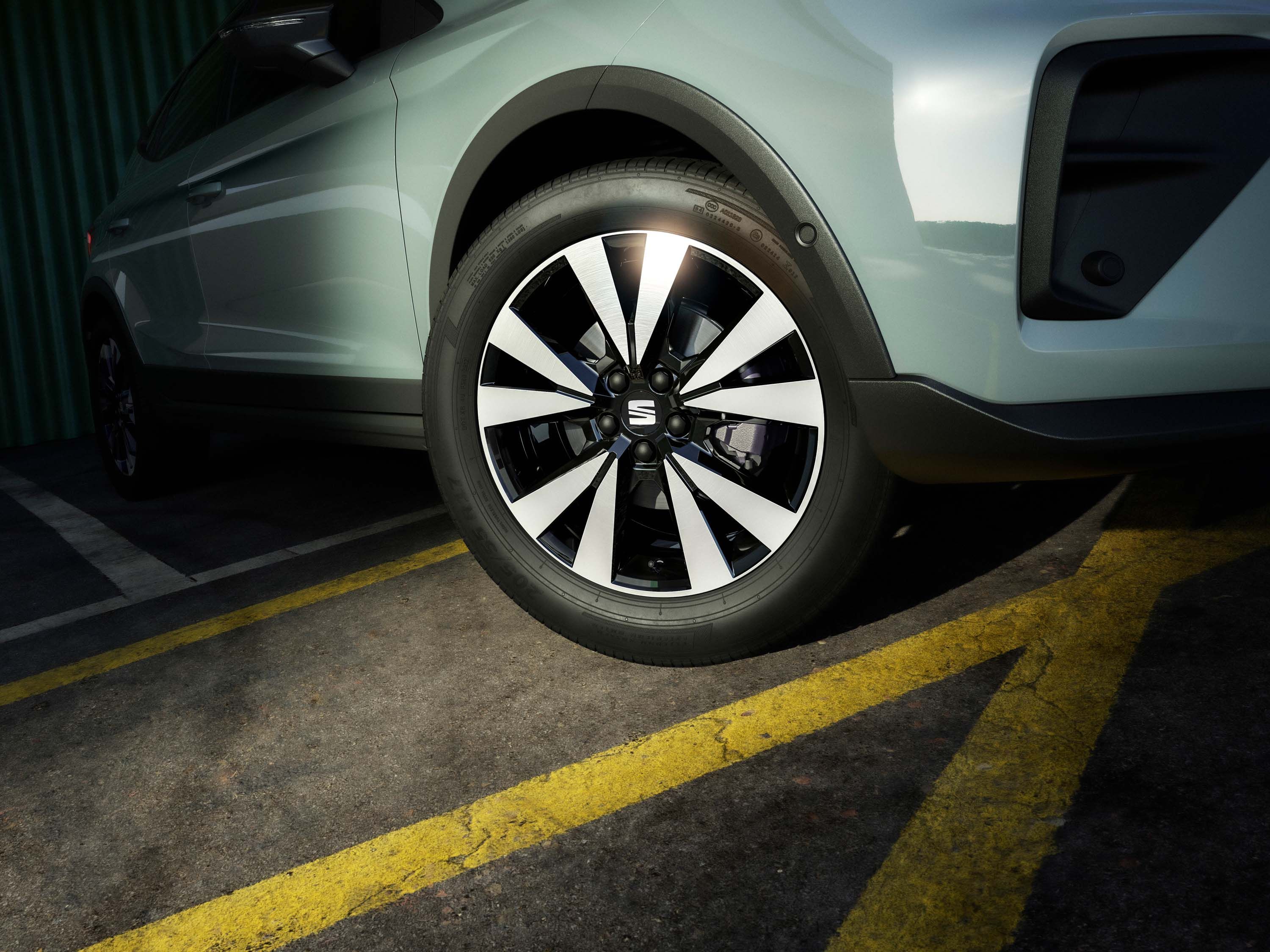 17-palcové dynamické disky z ľahkej zliatiny modelu SEAT Arona